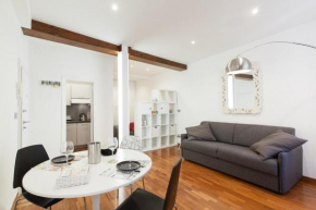 Urbana Lodge, Monti
